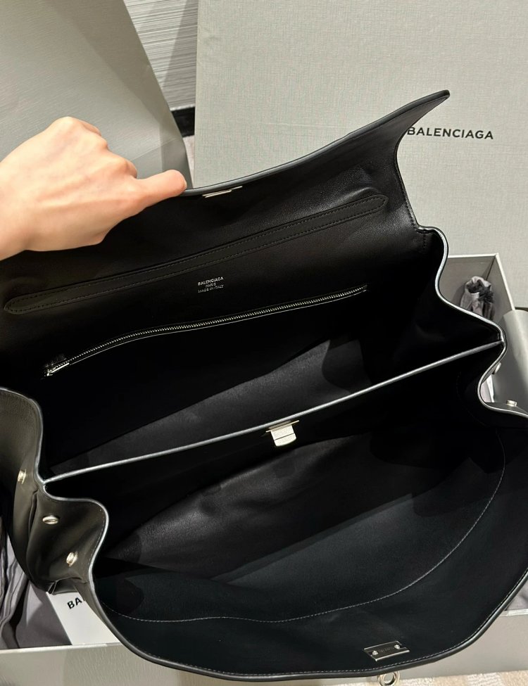 Balenciaga women's bag Rodeo calf leather handbag Kelly bag Postman bag Single shoulder armpit bag B