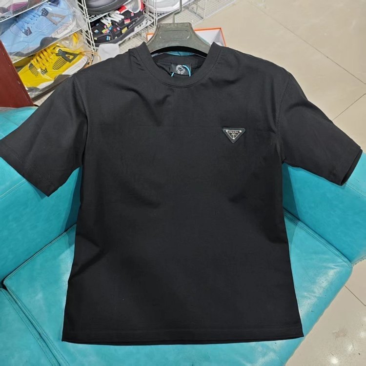 Prada Light Luxury Business Short Sleeve T-shirt Men's White Grey Half Sleeve Top | Suyperbuy Spread