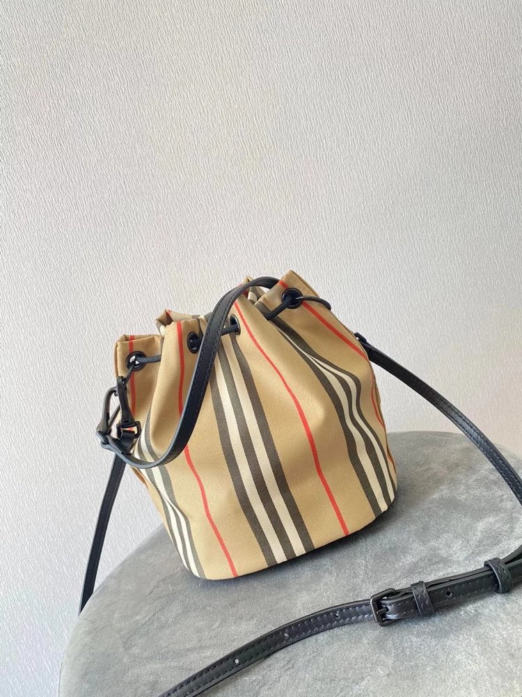 Burberry storage classic plaid canvas bucket bag drawstring bag | Suyperbuy Spreadsheet