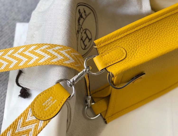 Hermes mini calf leather hollow shoulder crossbody buckle women's bag | Suyperbuy Spreadsheet