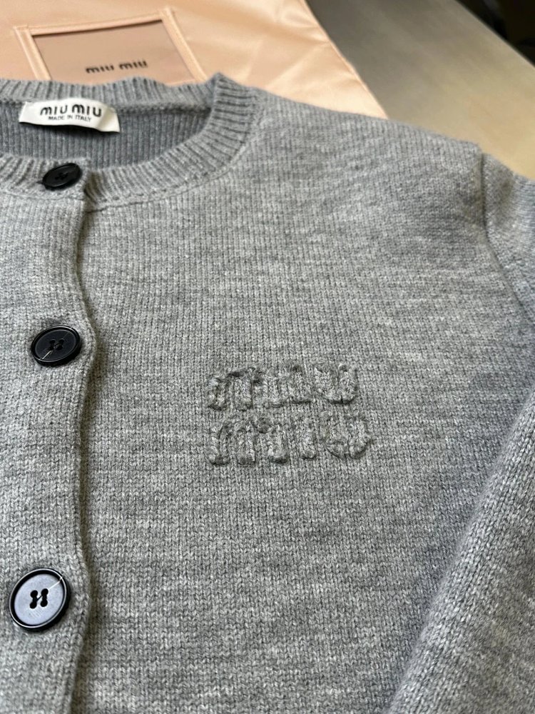 Miumiu Knitted Cardigan Trendy Sweater | Suyperbuy Spreadsheet