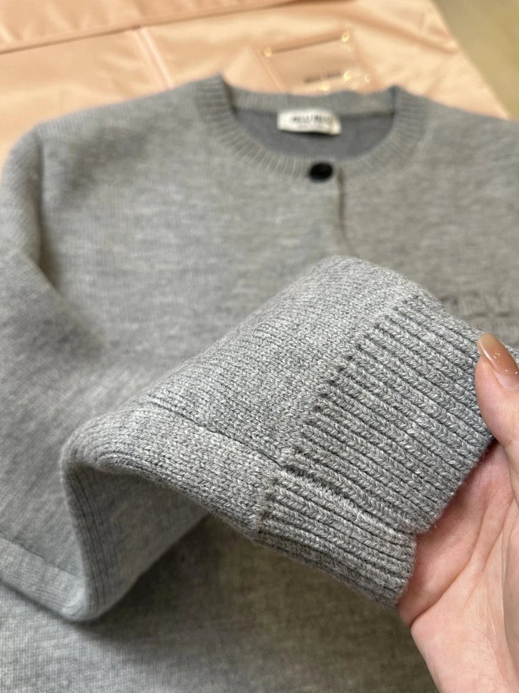 Miumiu Knitted Cardigan Trendy Sweater | Suyperbuy Spreadsheet