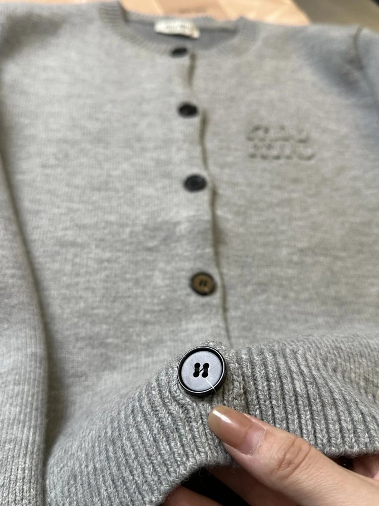Miumiu Knitted Cardigan Trendy Sweater | Suyperbuy Spreadsheet