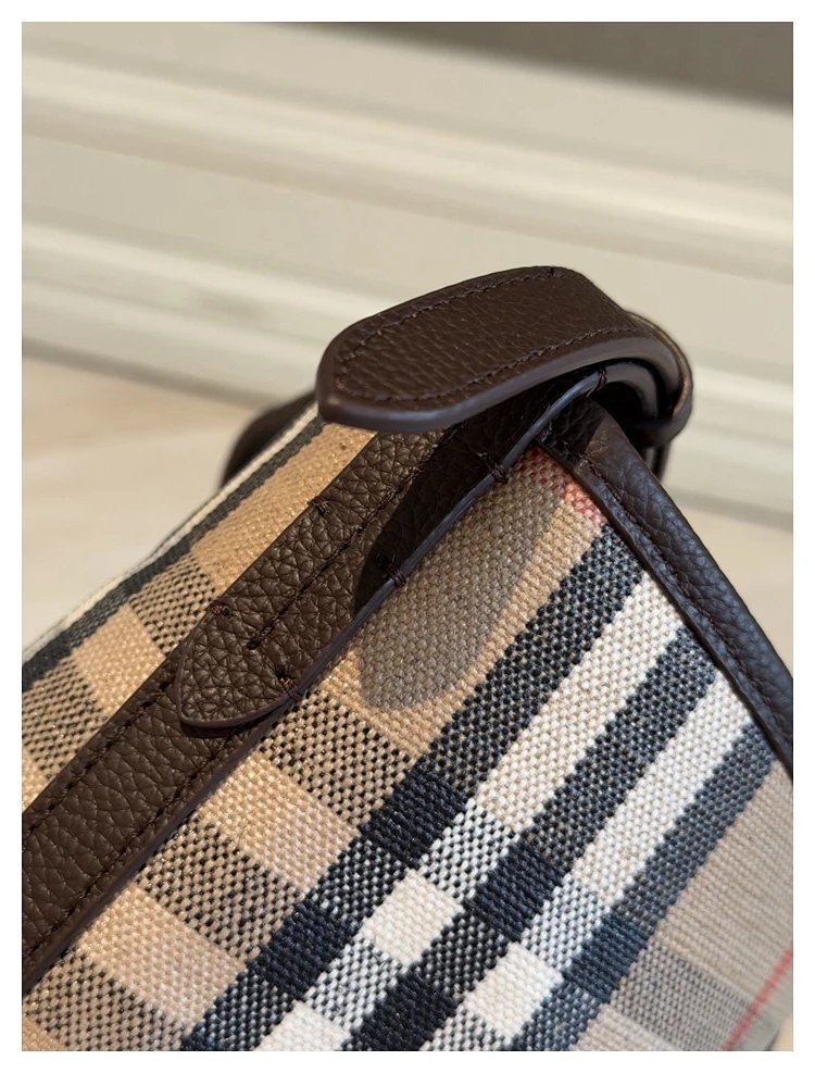 Burberry  Classic British plaid crossbody bag | Suyperbuy Spreadsheet
