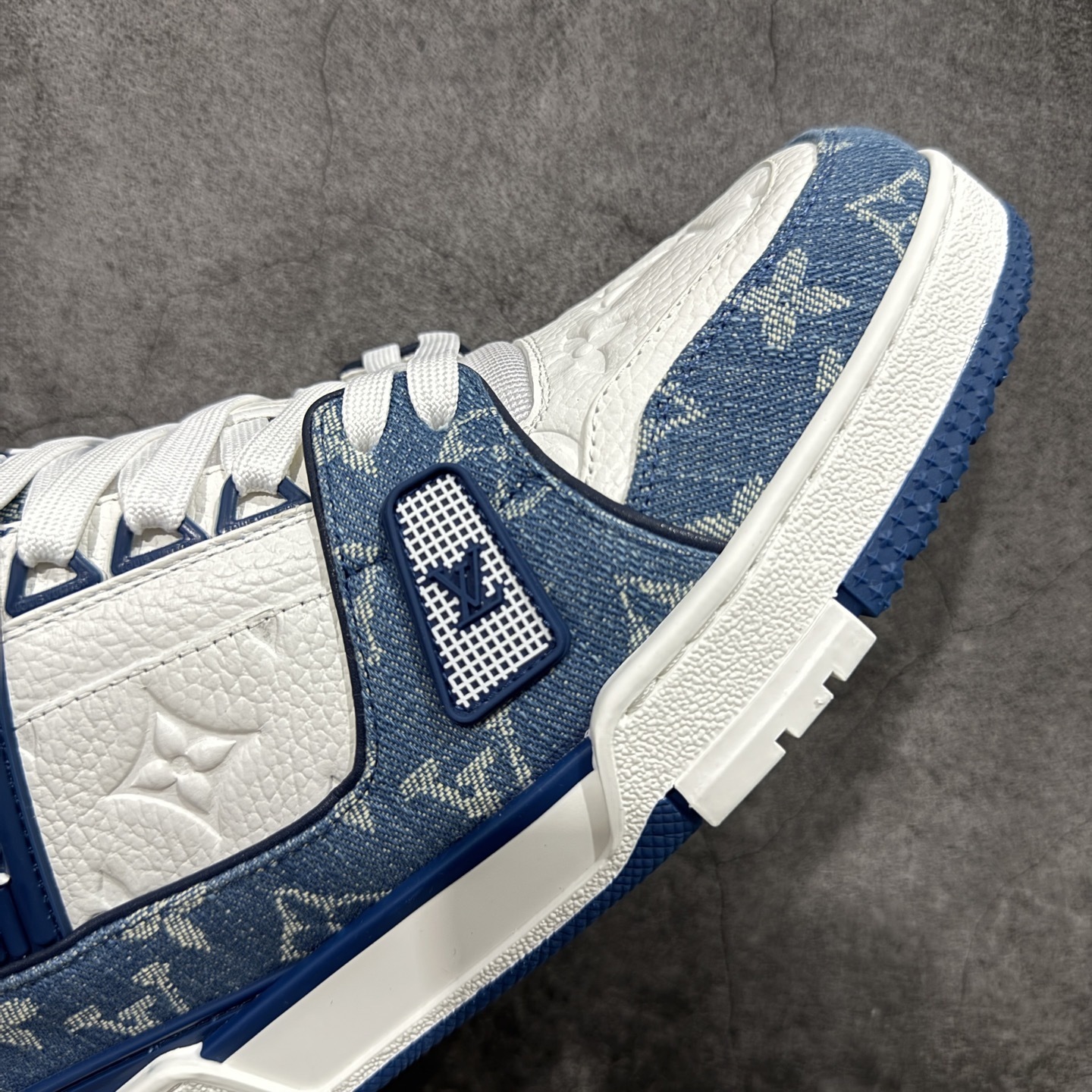 Louis Vuitton  Trainer Sneaker T538001 | Suyperbuy Spreadsheet