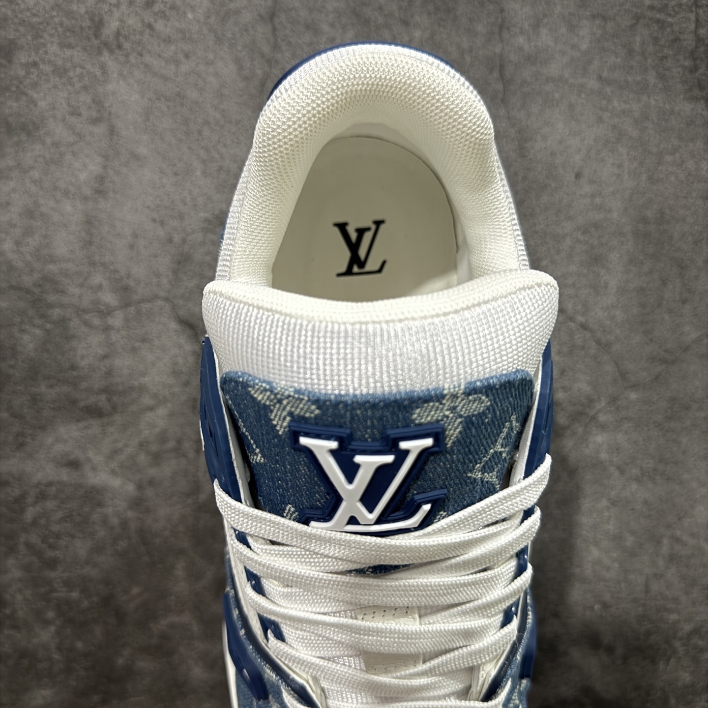 Louis Vuitton  Trainer Sneaker T538001 | Suyperbuy Spreadsheet