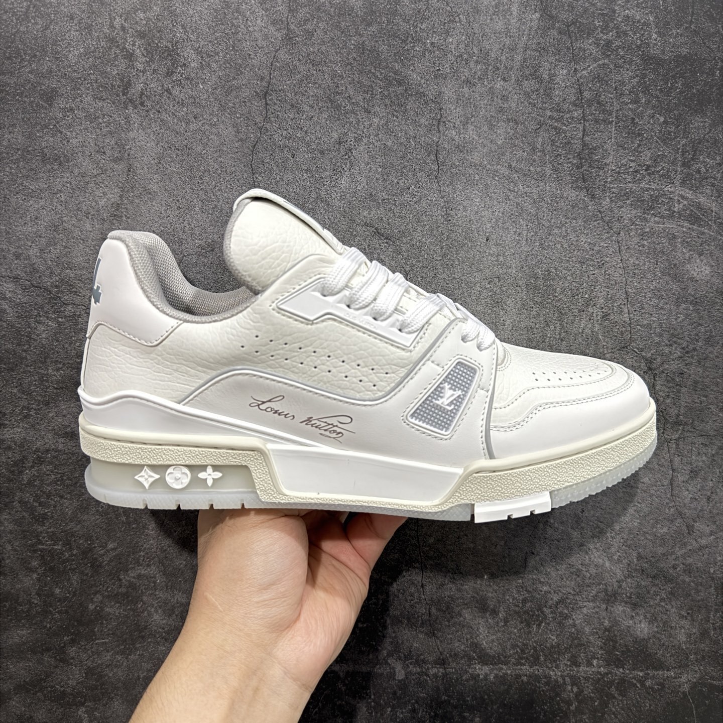 Louis Vuitton  Trainer Sneaker T538002 | Suyperbuy Spreadsheet