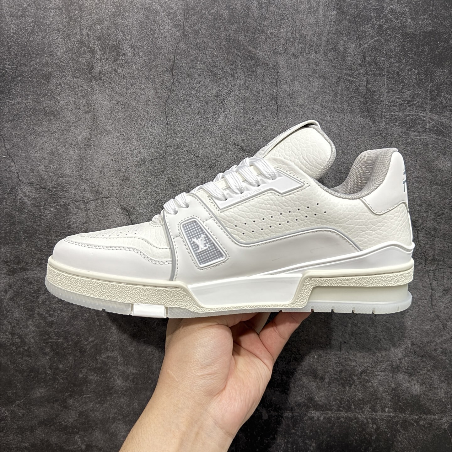 Louis Vuitton  Trainer Sneaker T538002 | Suyperbuy Spreadsheet