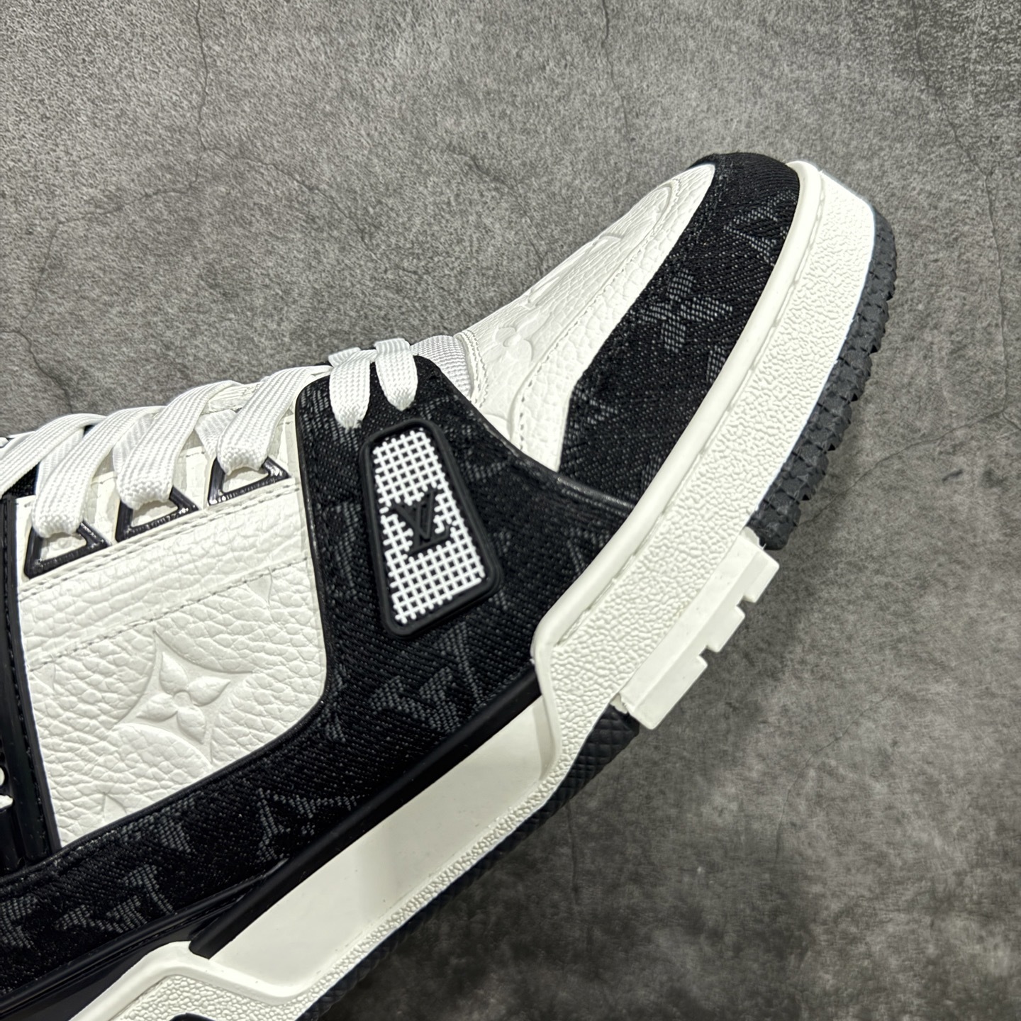 Louis Vuitton  Trainer Sneaker T538004 | Suyperbuy Spreadsheet