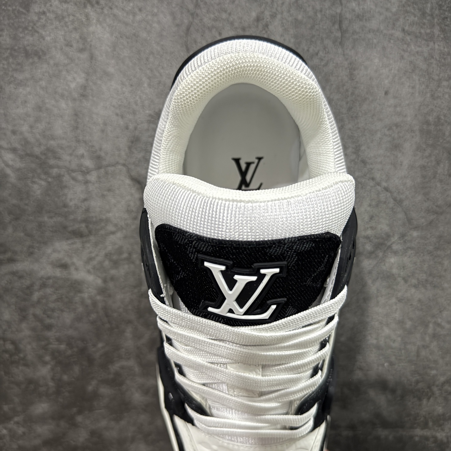 Louis Vuitton  Trainer Sneaker T538004 | Suyperbuy Spreadsheet
