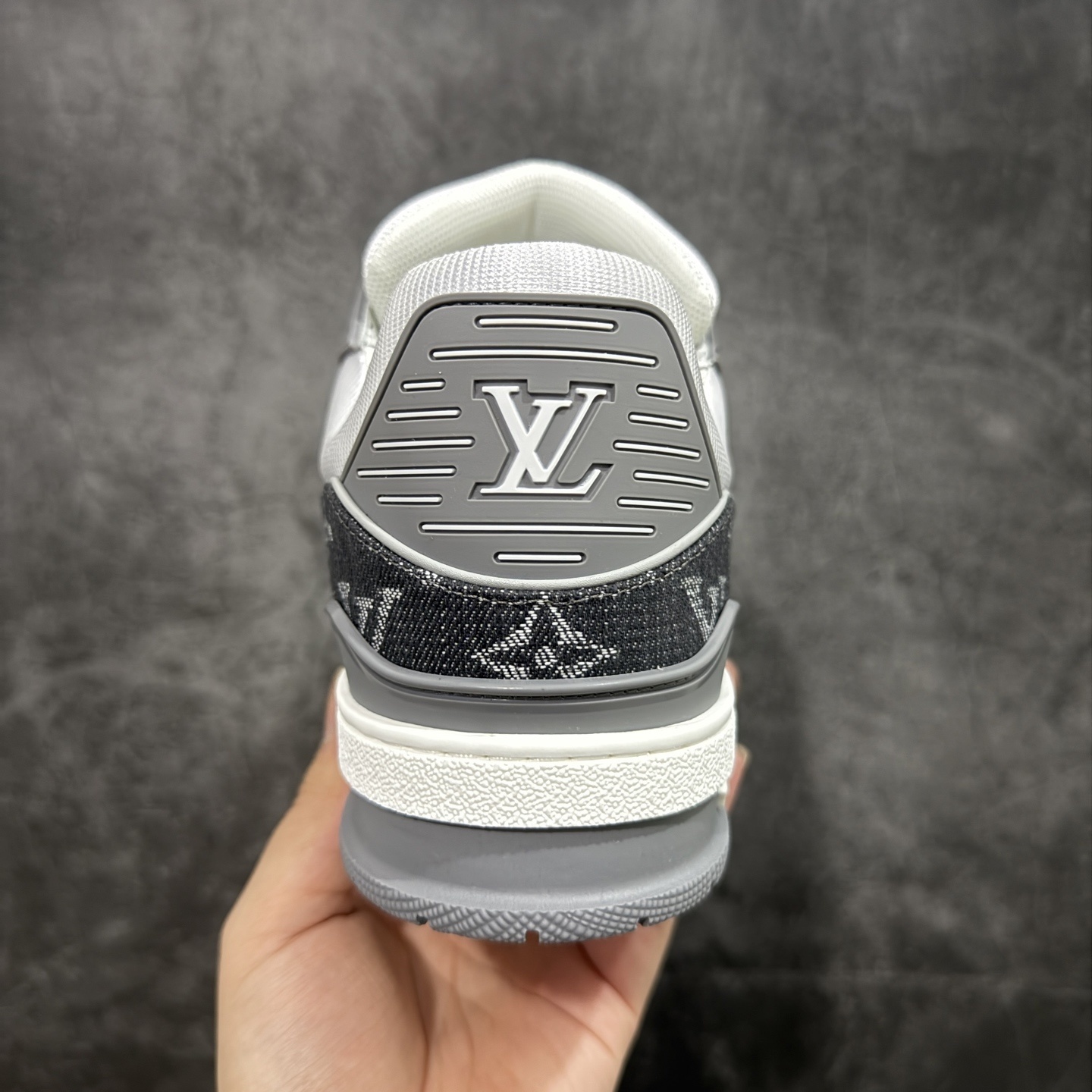 Louis Vuitton  Trainer Sneaker T538003 | Suyperbuy Spreadsheet