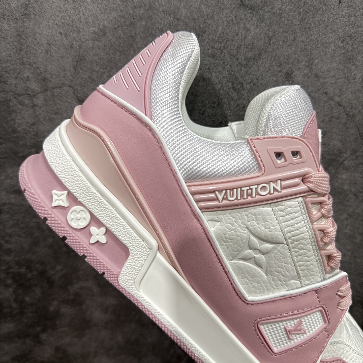 Louis Vuitton  Trainer Sneaker T538005 | Suyperbuy Spreadsheet