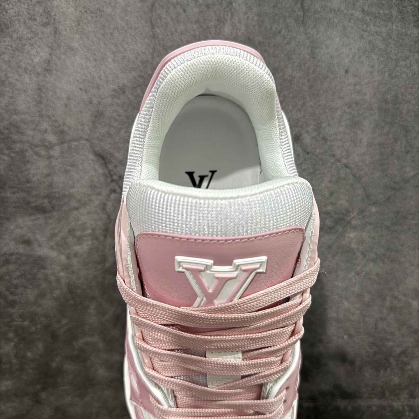 Louis Vuitton  Trainer Sneaker T538005 | Suyperbuy Spreadsheet
