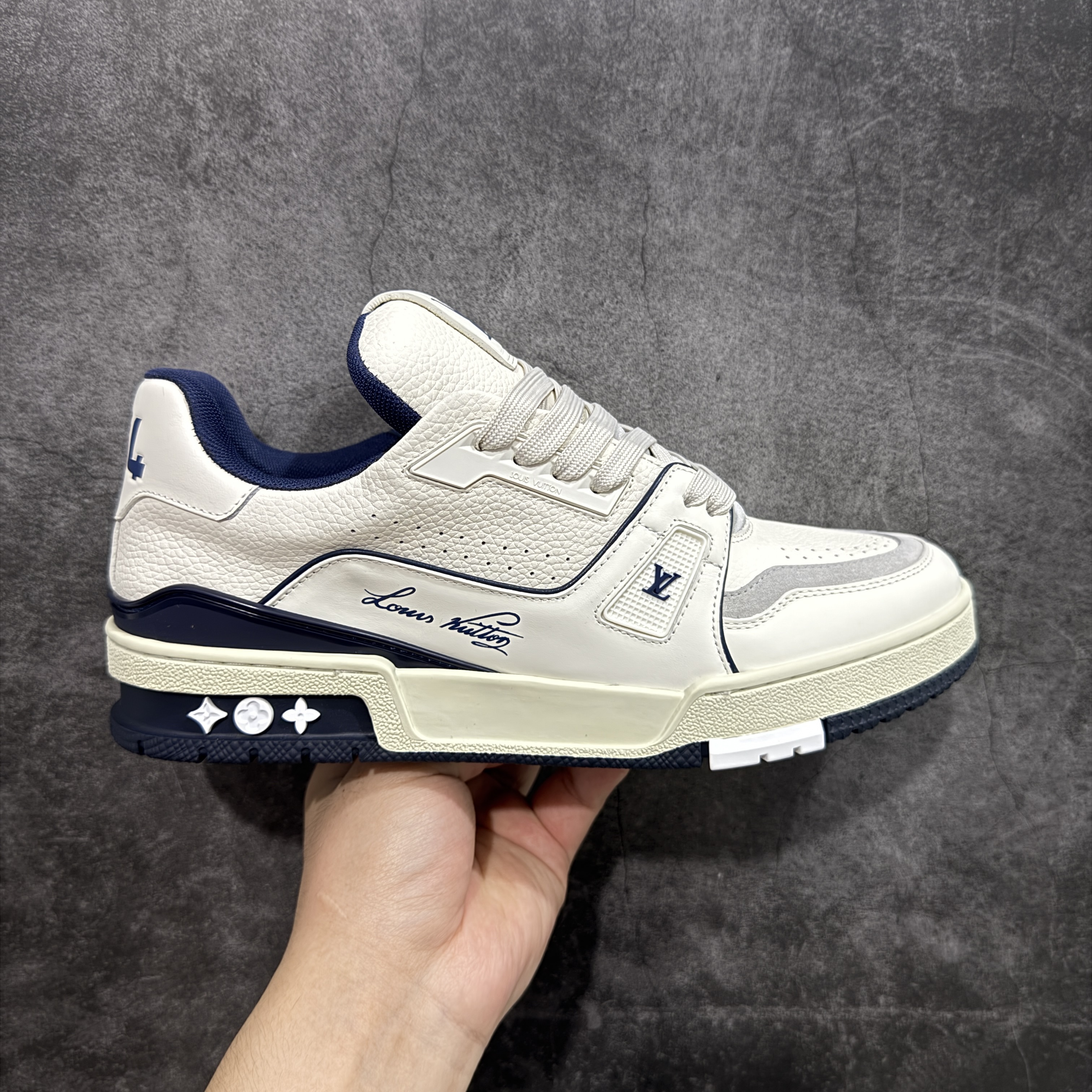 Louis Vuitton  Trainer Sneaker T538006 | Suyperbuy Spreadsheet