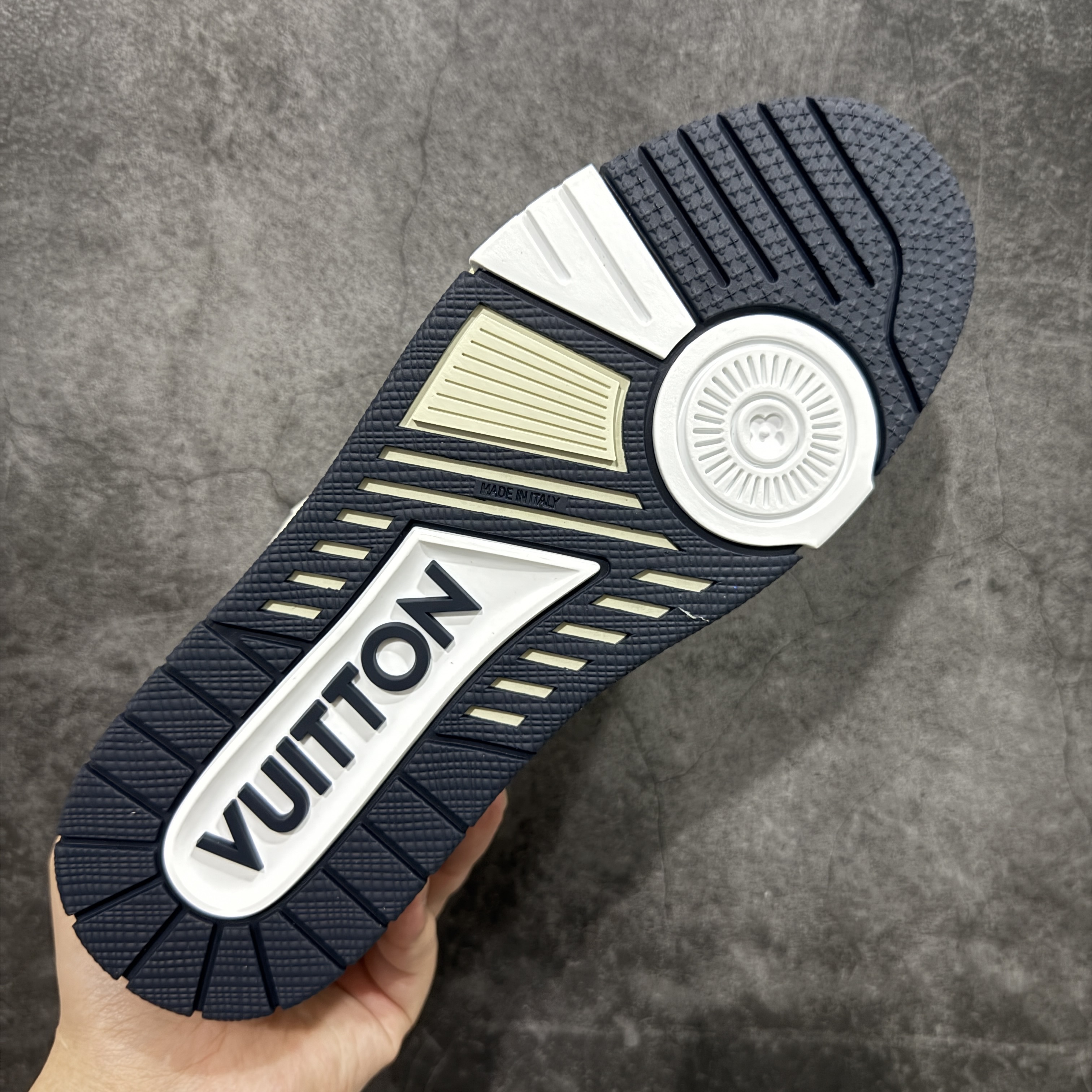 Louis Vuitton  Trainer Sneaker T538006 | Suyperbuy Spreadsheet