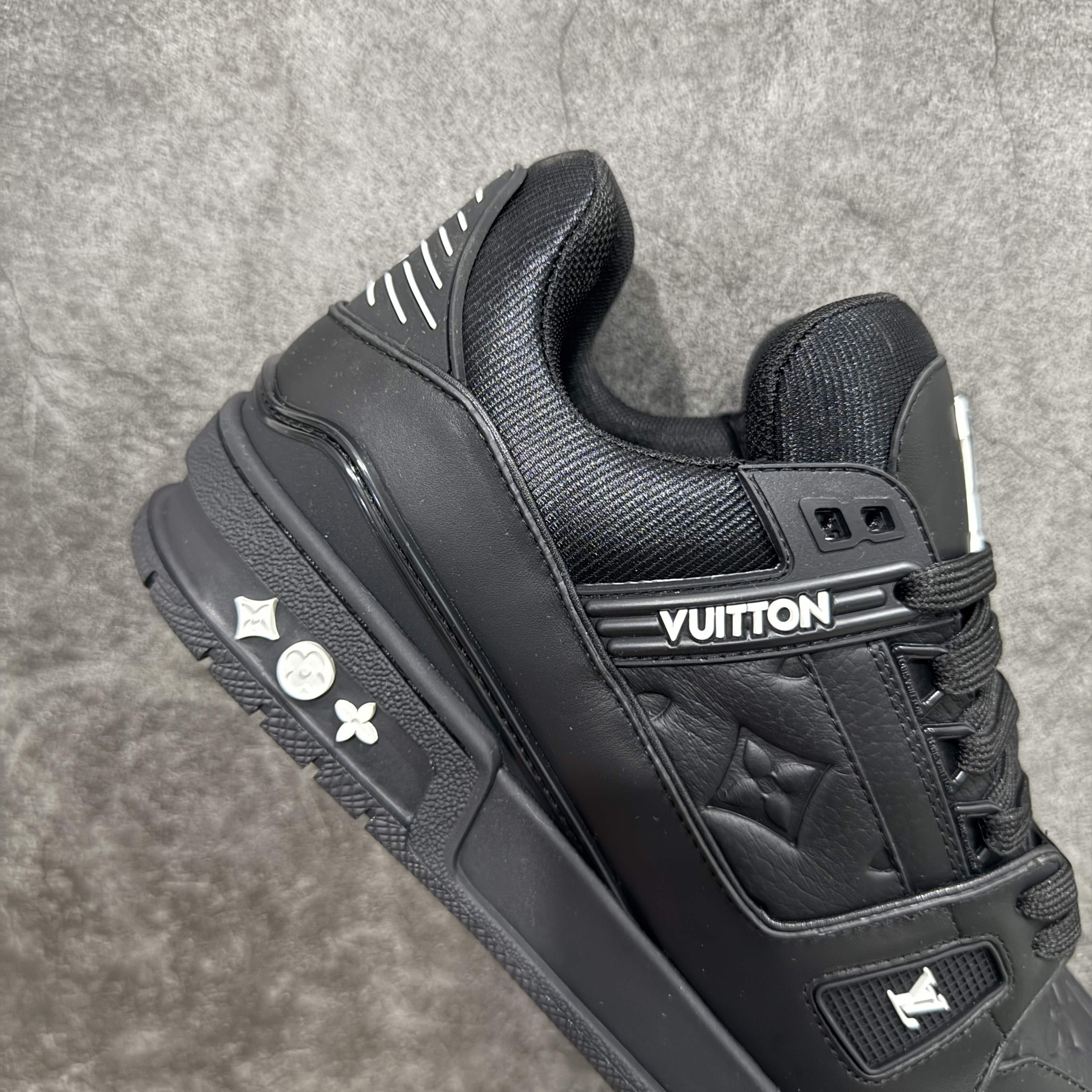 Louis Vuitton  Trainer Sneaker T538007 | Suyperbuy Spreadsheet