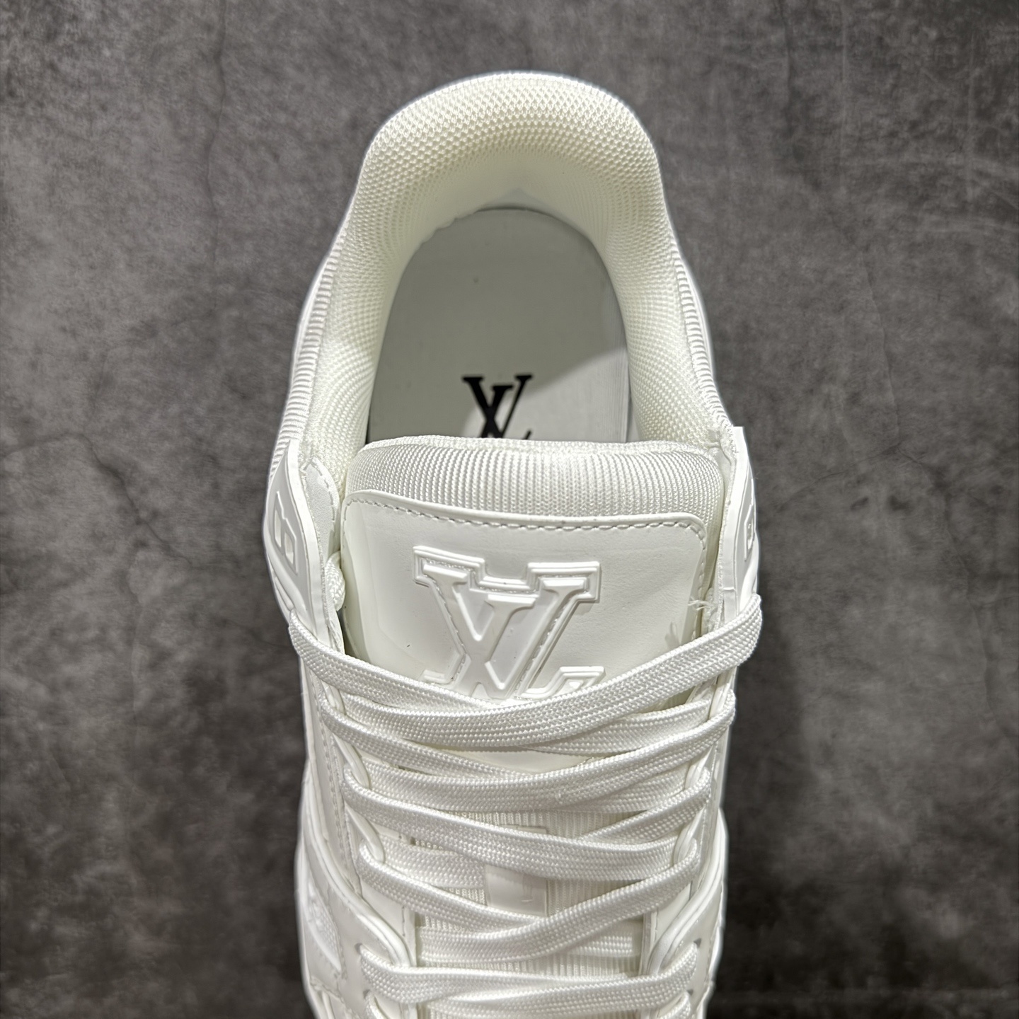Louis Vuitton Trainer Sneaker T538008 | Suyperbuy Spreadsheet