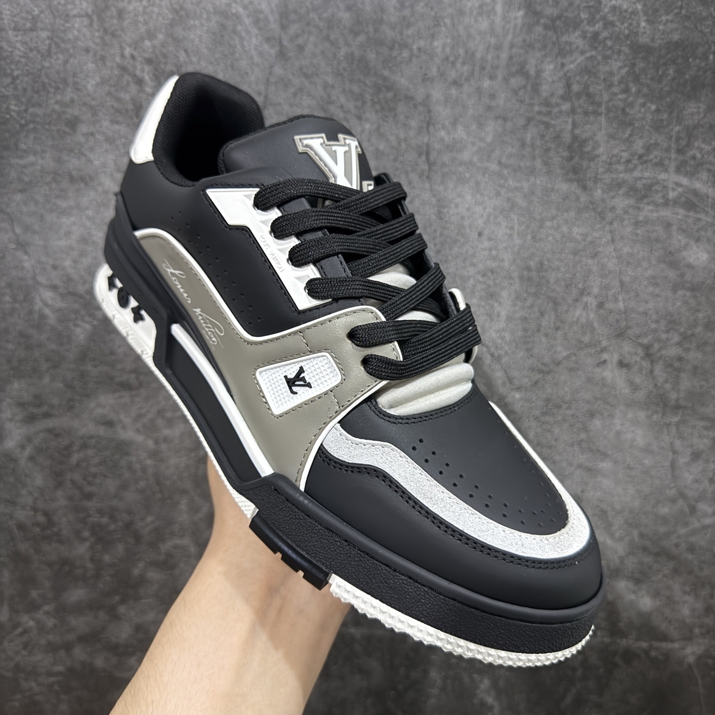 Louis Vuitton Trainer Sneaker T538010 | Suyperbuy Spreadsheet