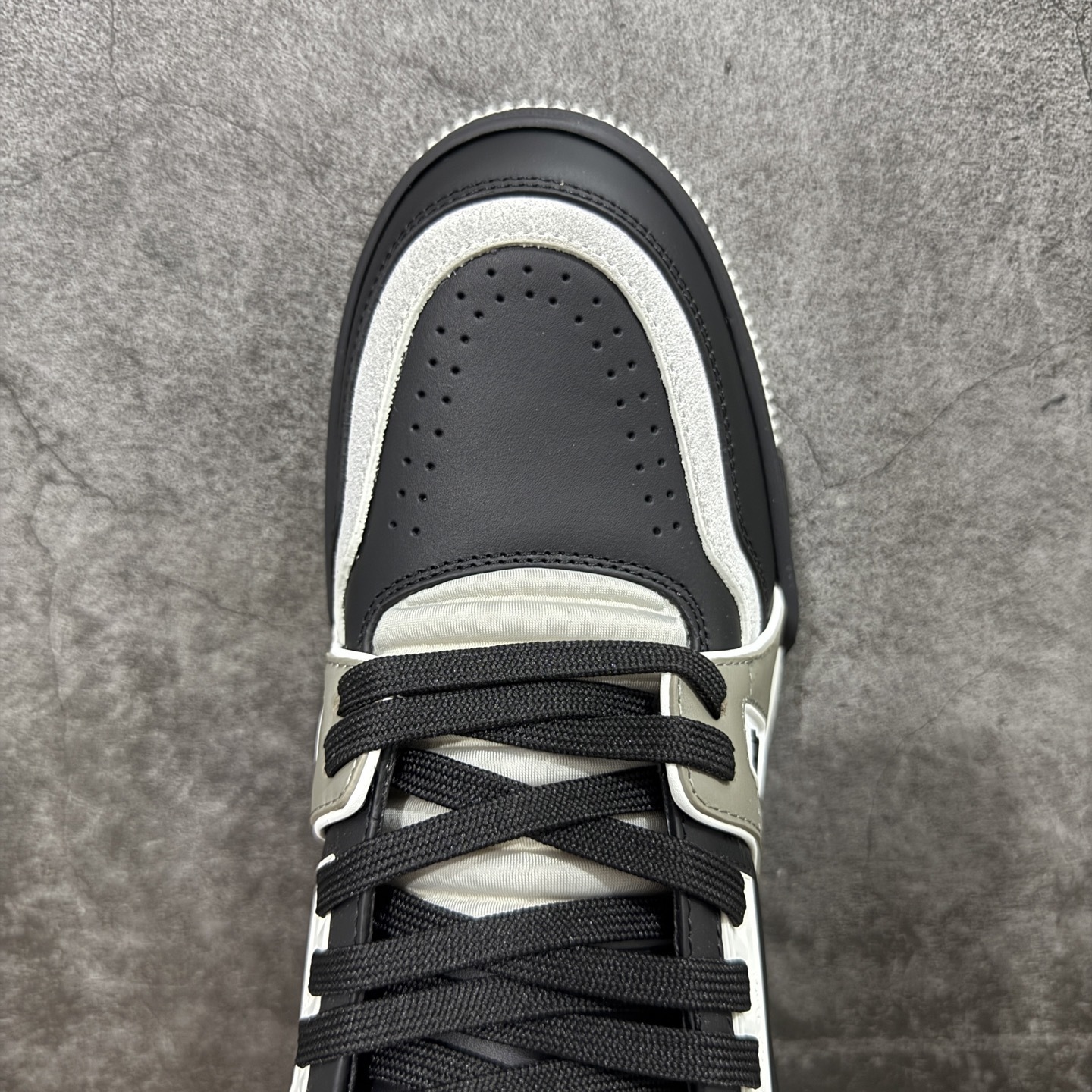Louis Vuitton Trainer Sneaker T538010 | Suyperbuy Spreadsheet