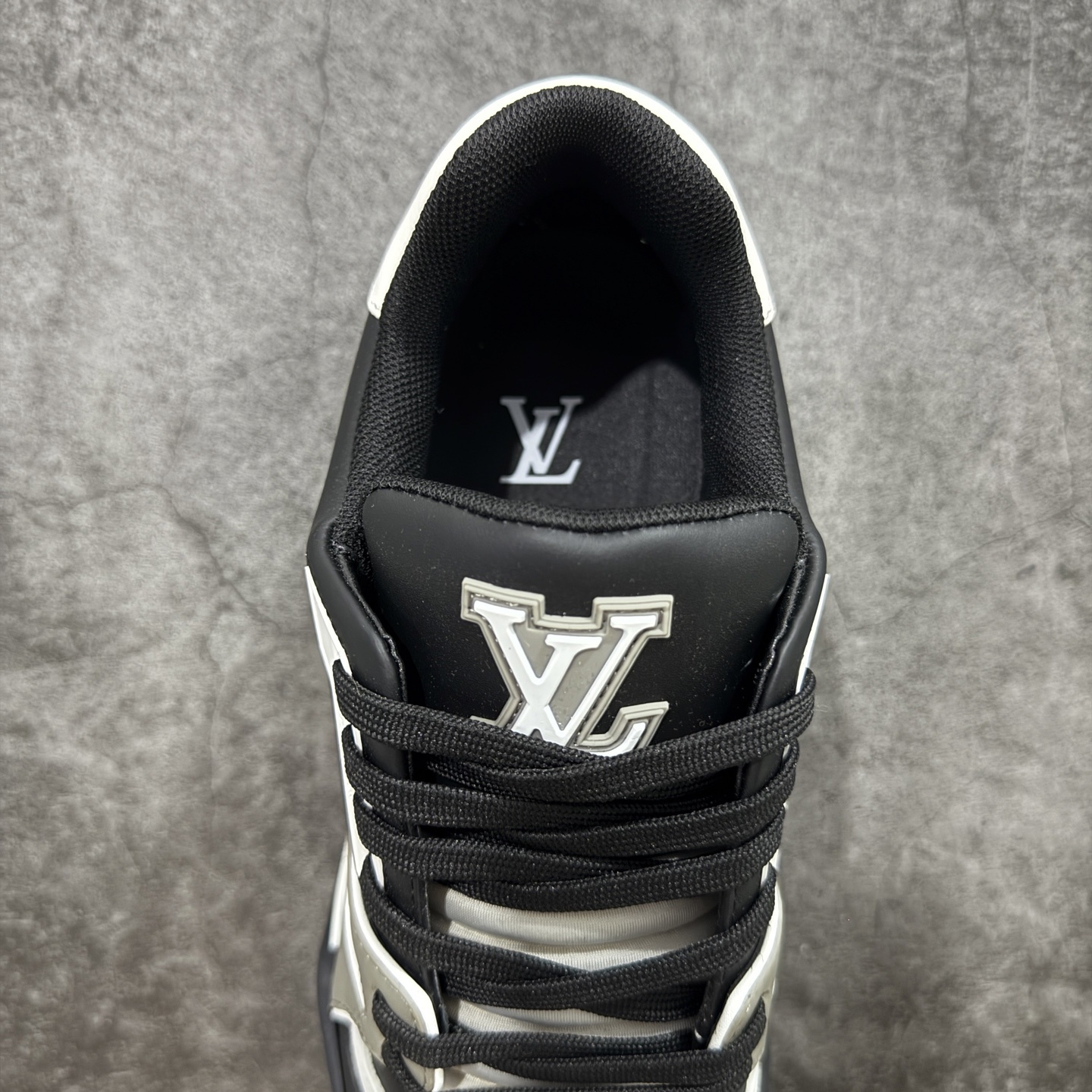 Louis Vuitton Trainer Sneaker T538010 | Suyperbuy Spreadsheet