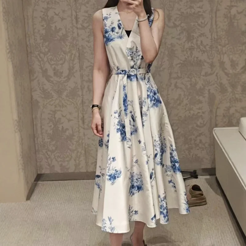 Seaside vacation blue and white printed long skirt