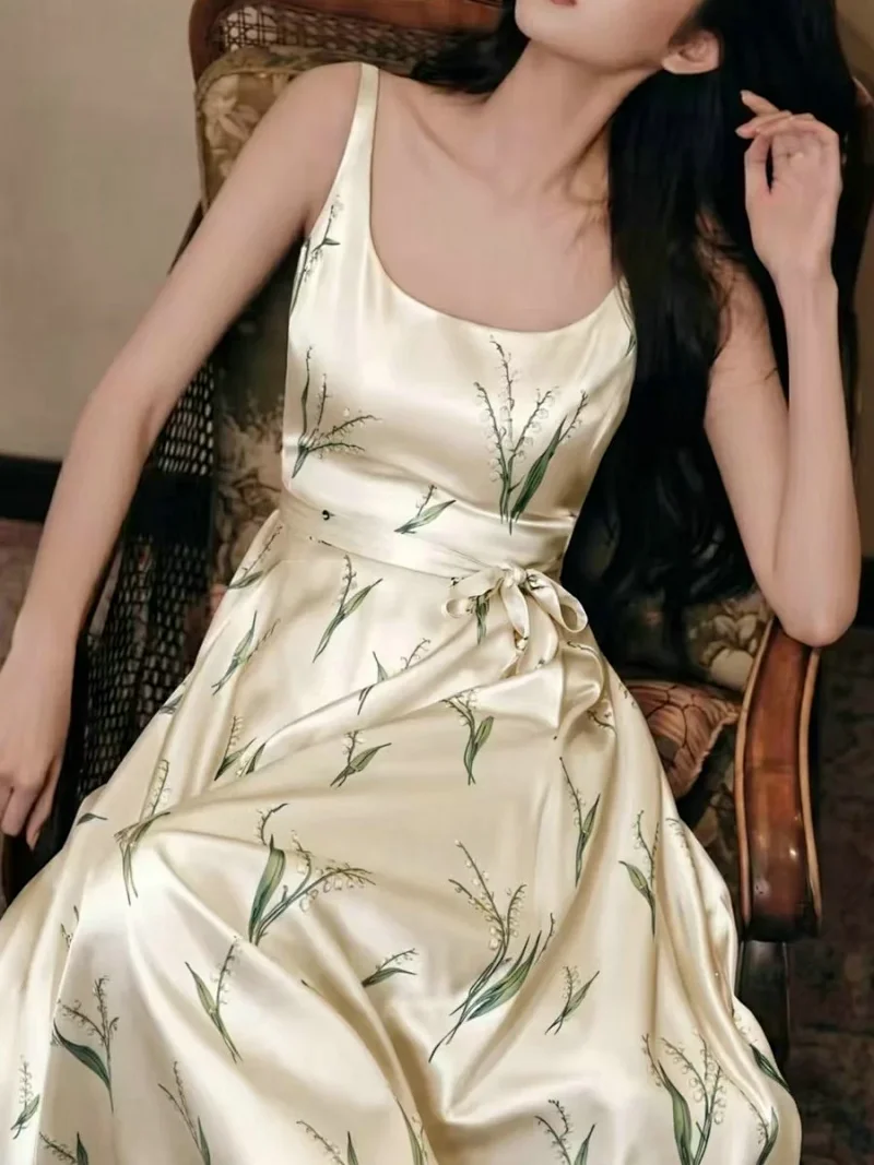 skirrt  Summer new product French retro lily of the valley print suspender skirt | Suyperbuy Spreads