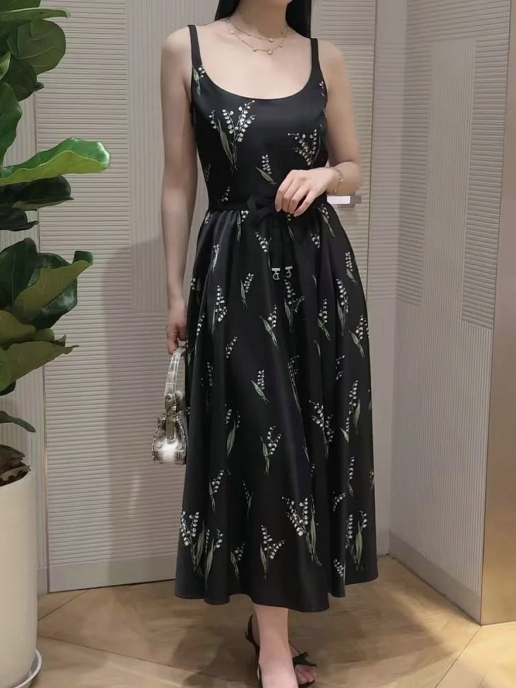 skirrt  Summer new product French retro lily of the valley print suspender skirt | Suyperbuy Spreads